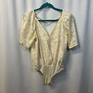 ASTR Cream Romantic Puff Sleeve Bodysuit Blouse Embossed Leaf Small